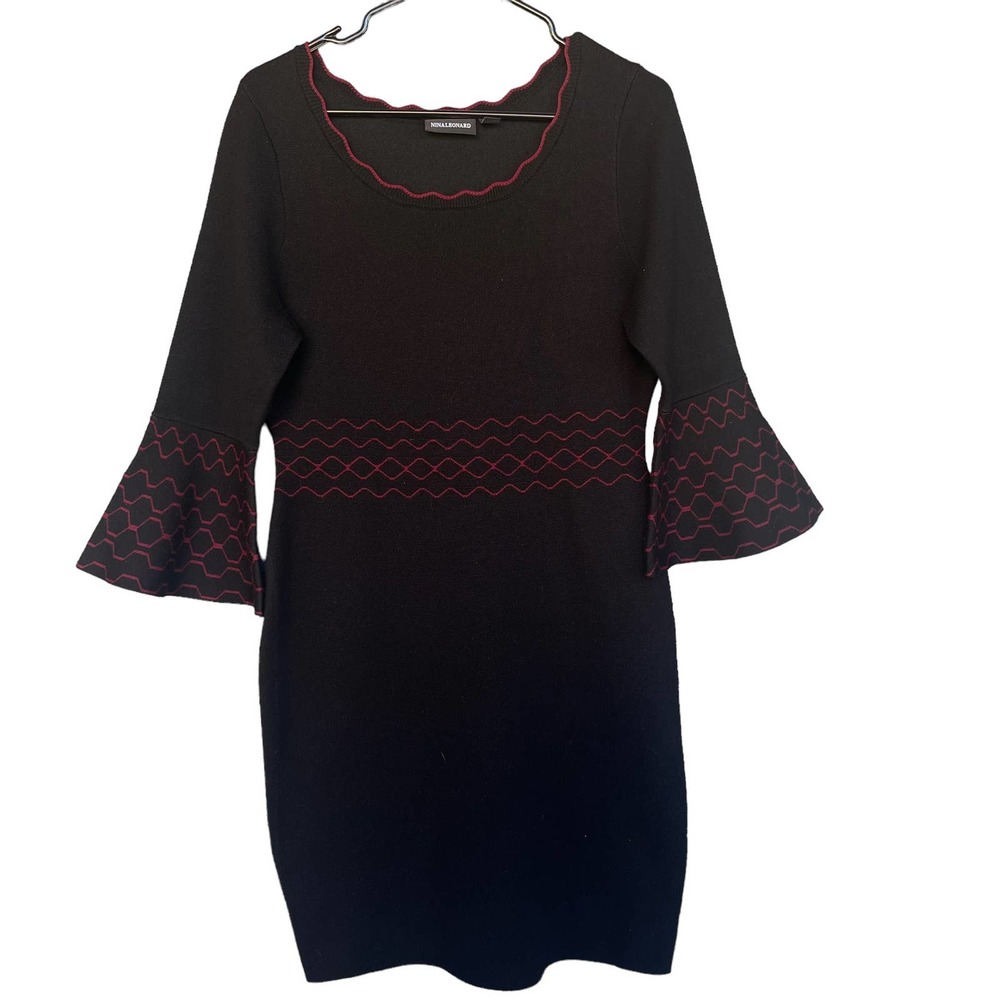Nina Leonard Sweater Dress Womens Medium Black Red‎ Bell Sleeve Stretch
